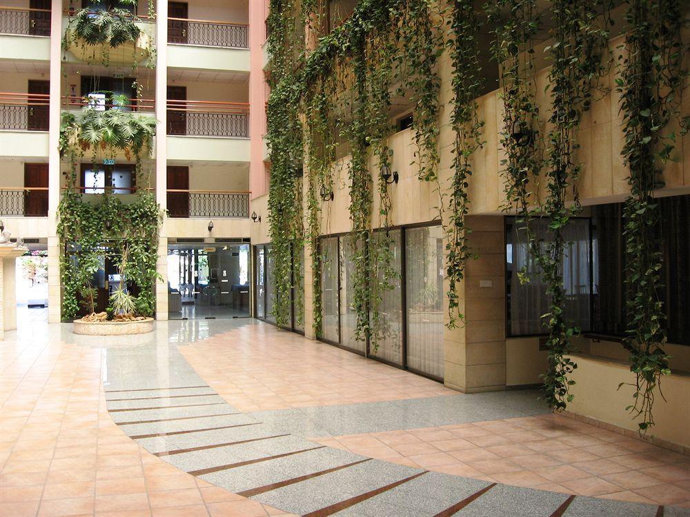 Arsinoe Beach Hotel Limassol Bagian luar foto