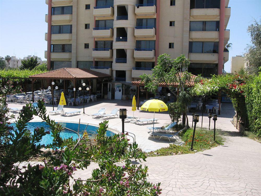 Arsinoe Beach Hotel Limassol Bagian luar foto