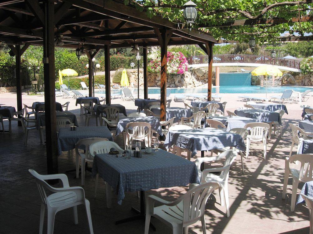 Arsinoe Beach Hotel Limassol Bagian luar foto