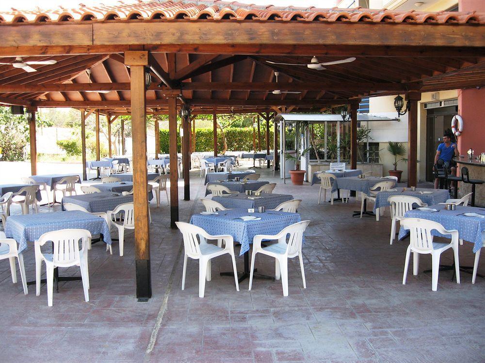 Arsinoe Beach Hotel Limassol Bagian luar foto